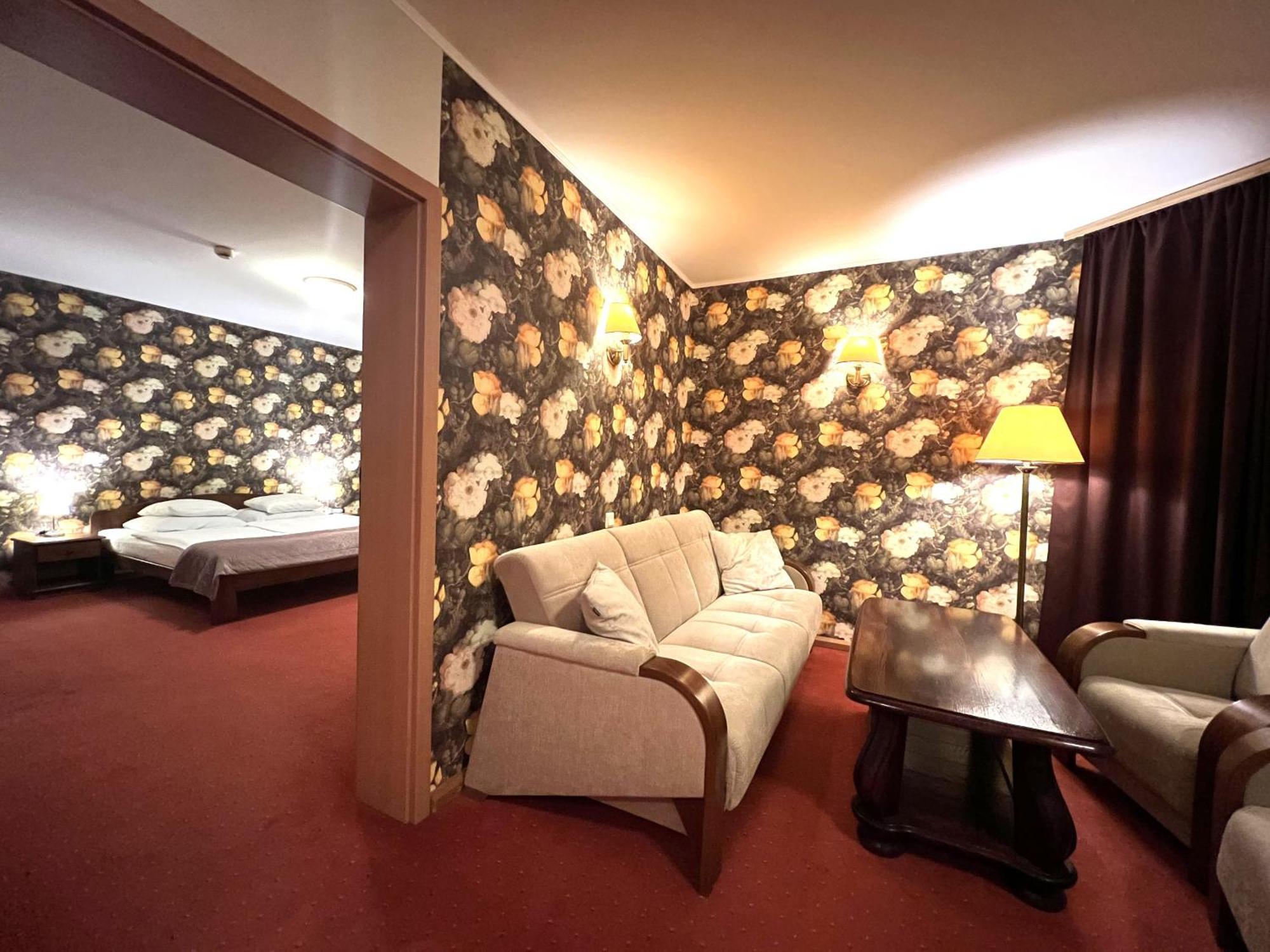 Hotel 쿠드즈코 외부 사진
